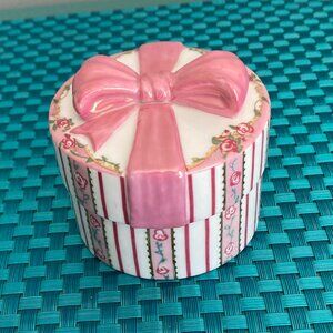 Music Box Heirloom Edition Mother & Daughter by Ardleigh Elliot